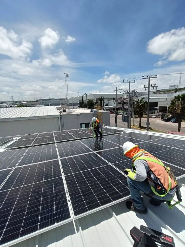 mantenimiento-en-paneles-solares-PVS